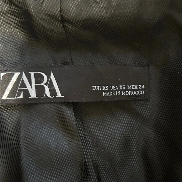 Zara Women's Elegant Black Suit Jacket - Picture 2 of 4